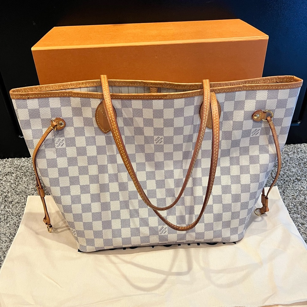Louie Vuitton Neverfull MM *comes with box and dust bag* - Picture 2 of 10